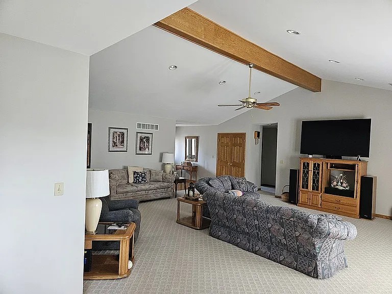 18816 S Chestnut Drive, Shorewood, IL 60404