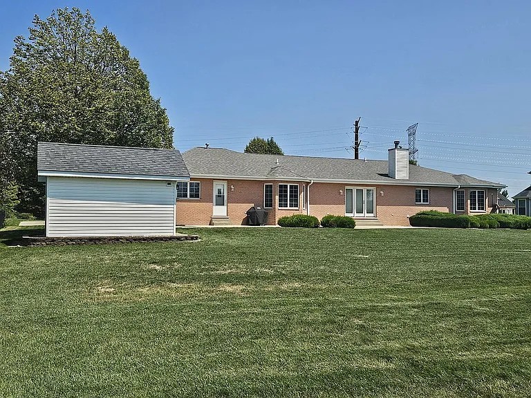 18816 S Chestnut Drive, Shorewood, IL 60404