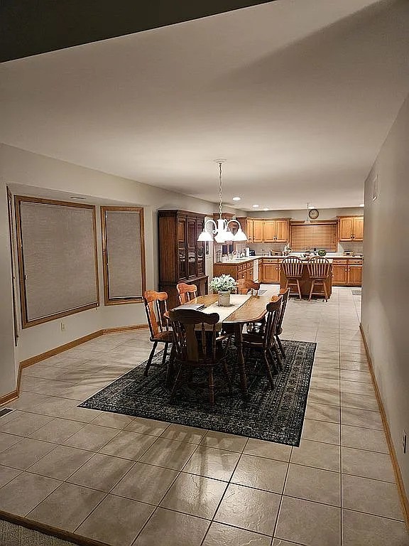 18816 S Chestnut Drive, Shorewood, IL 60404