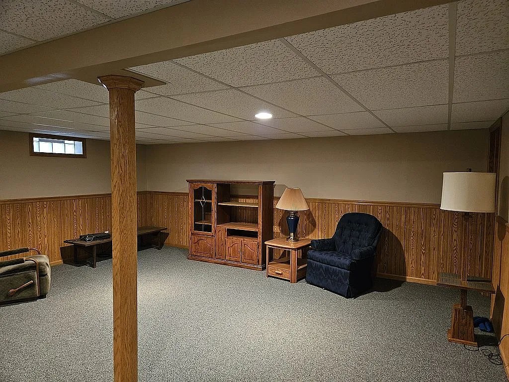 18816 S Chestnut Drive, Shorewood, IL 60404