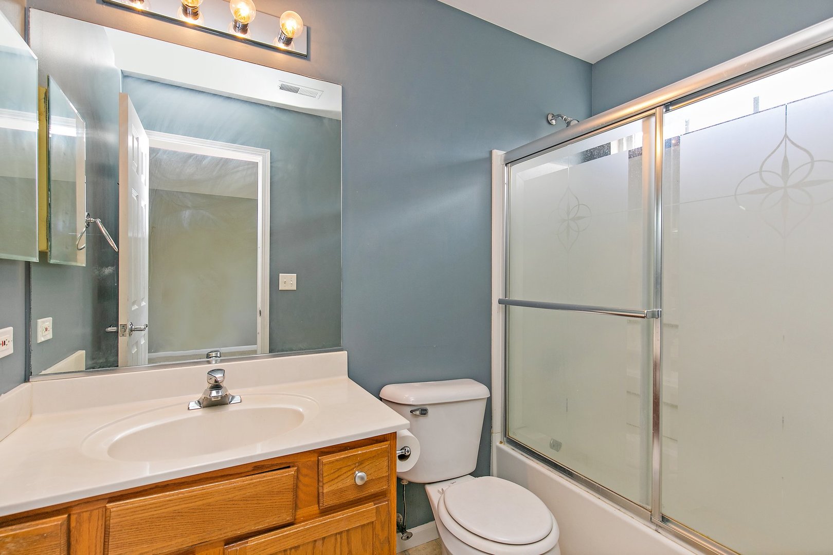 3516 BLUE RIDGE Court, Carpentersville, IL 60110