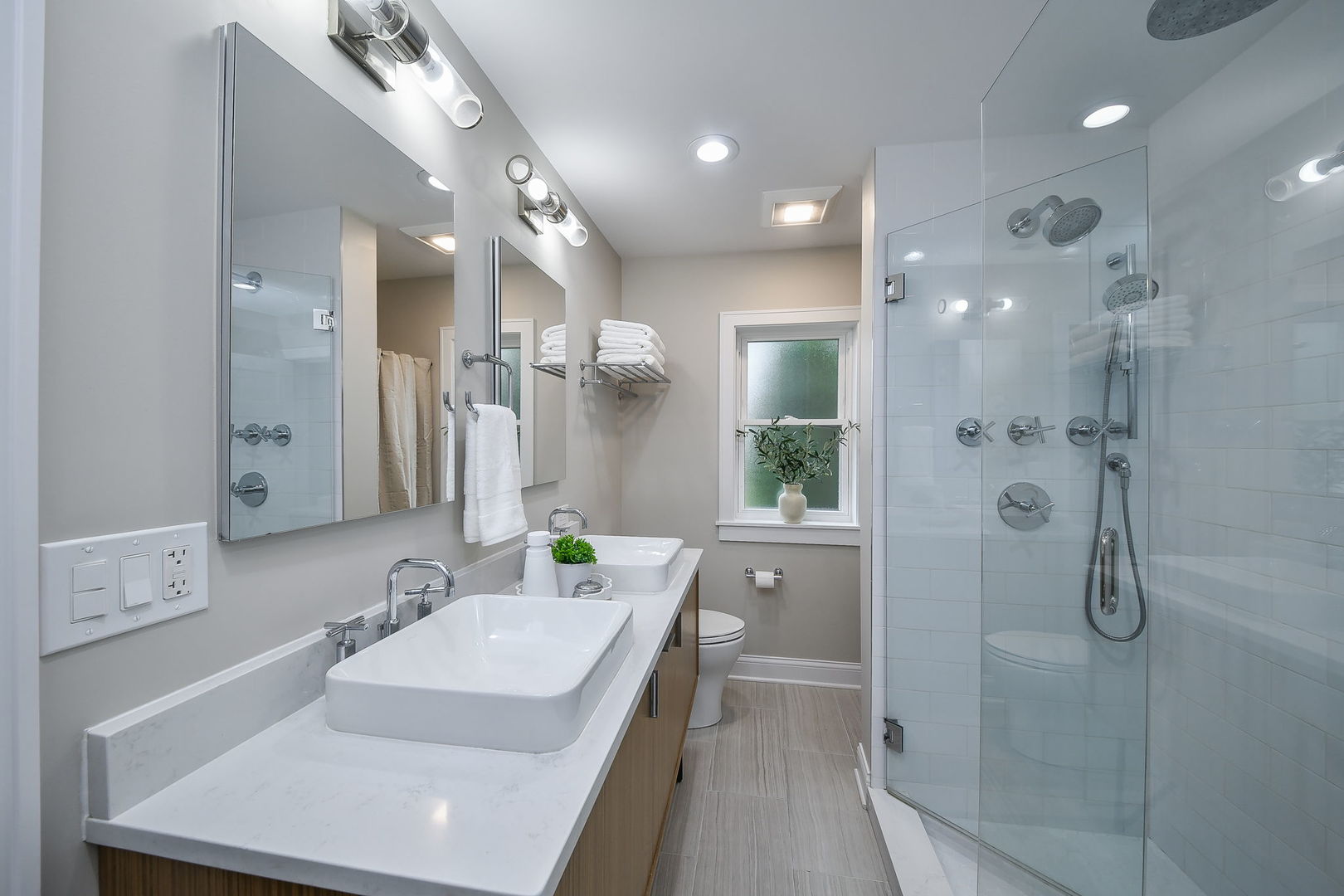 520 Anthony Street #520, Glen Ellyn, IL 60137