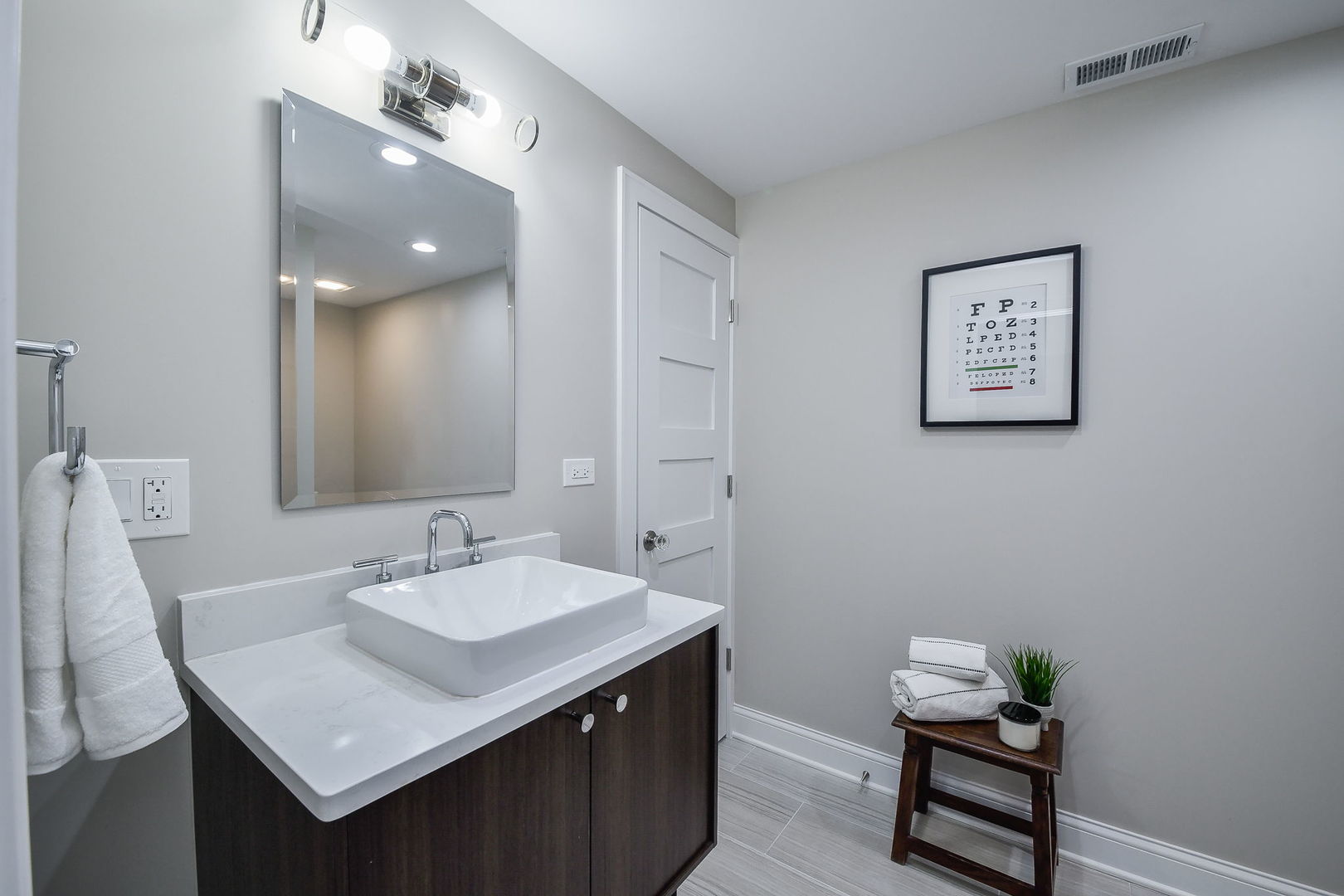 520 Anthony Street #520, Glen Ellyn, IL 60137