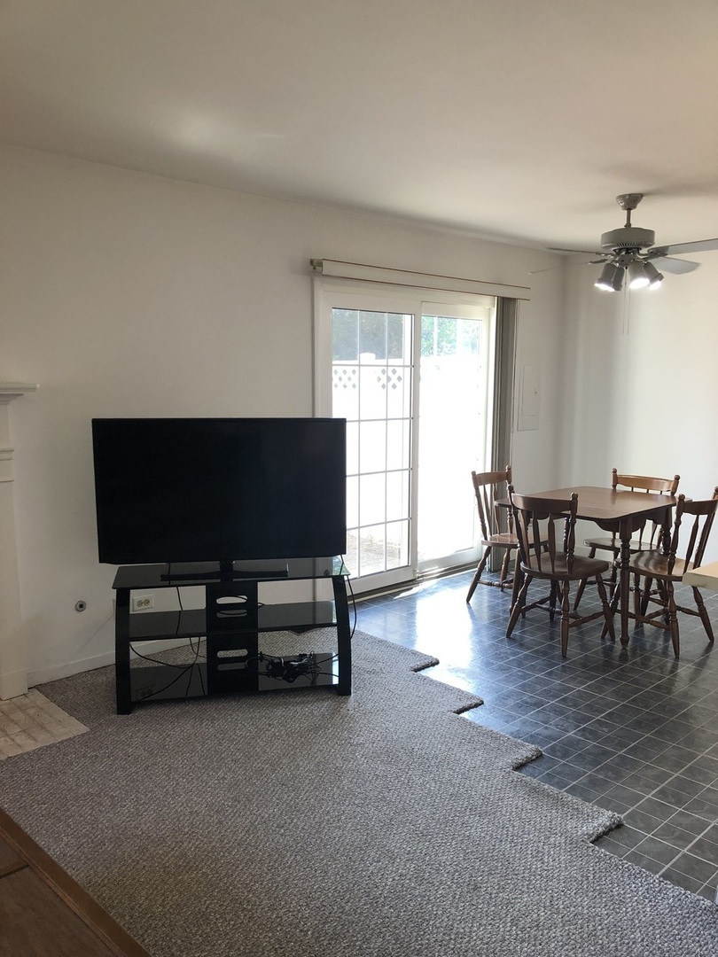 353 Le Parc Circle #353, Buffalo Grove, IL 60089