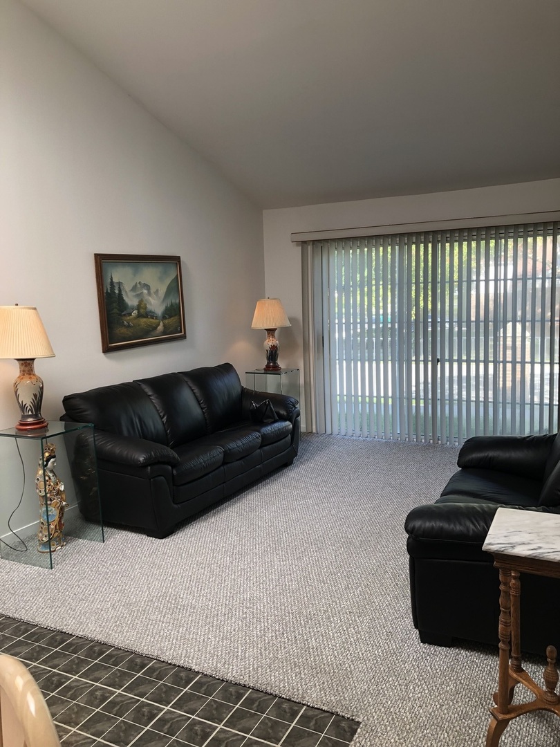 353 Le Parc Circle #353, Buffalo Grove, IL 60089