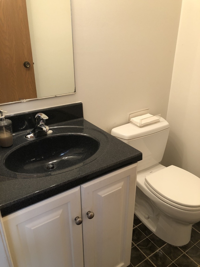 353 Le Parc Circle #353, Buffalo Grove, IL 60089