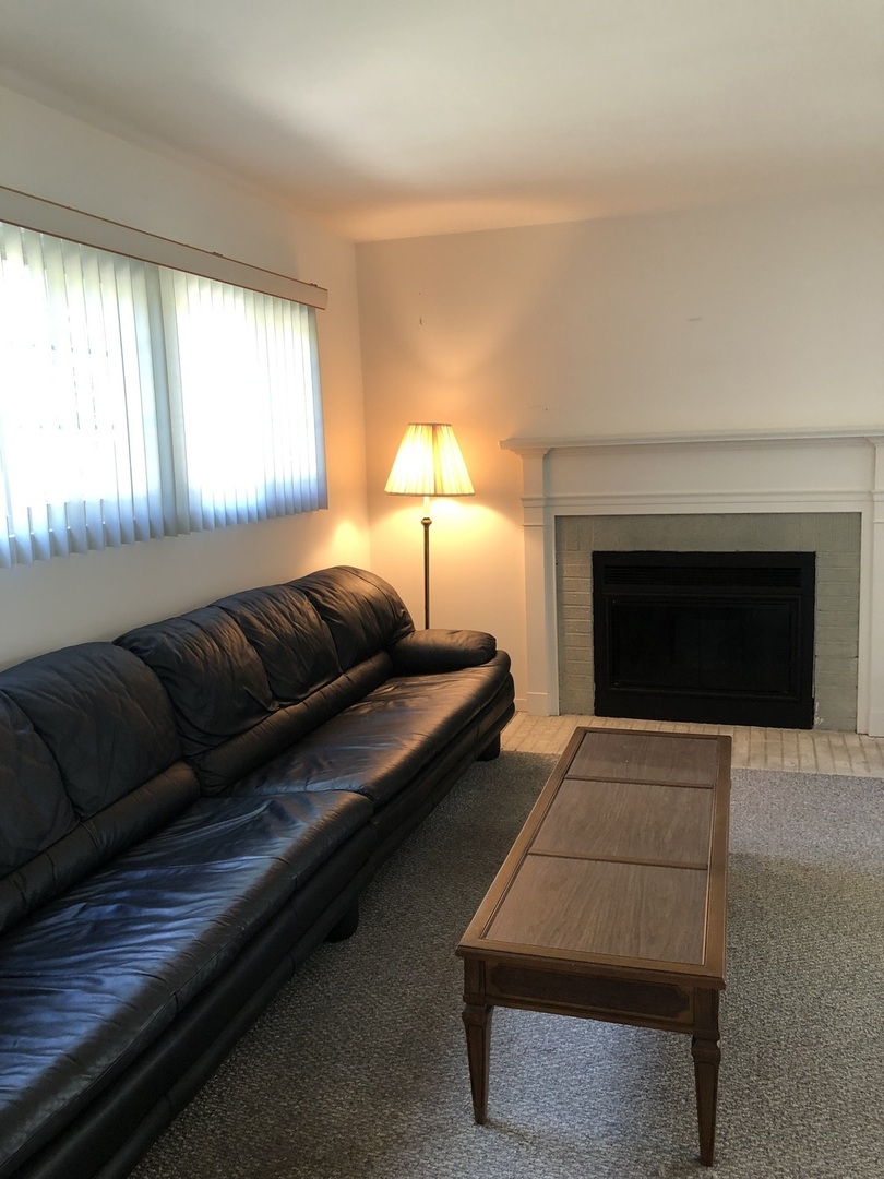 353 Le Parc Circle #353, Buffalo Grove, IL 60089