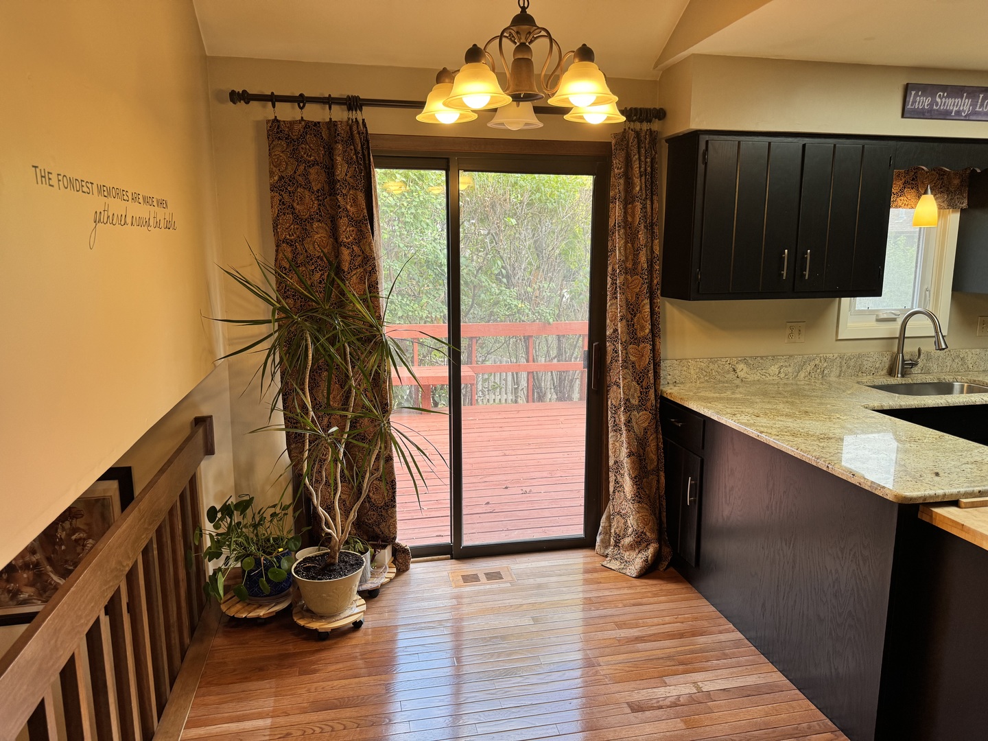 11S067 West Street, Naperville, IL 60565