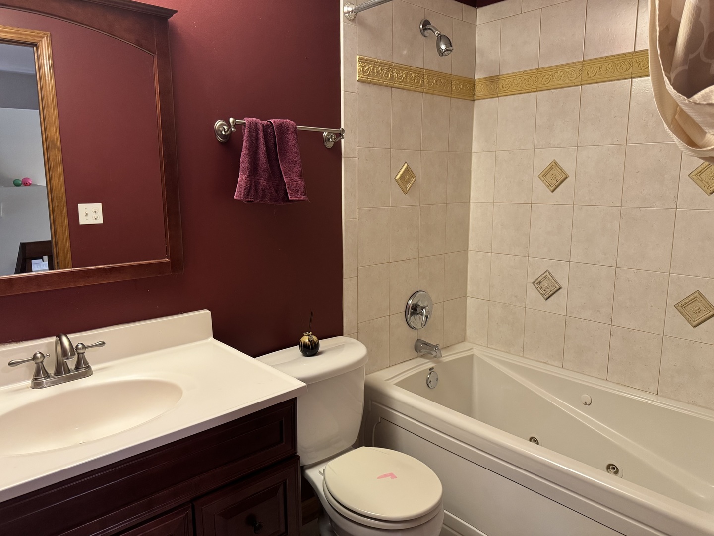 11S067 West Street, Naperville, IL 60565