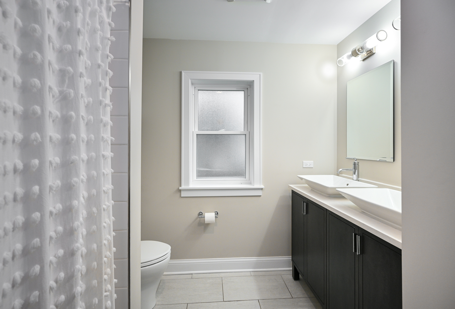 530 Anthony Street #530, Glen Ellyn, IL 60137