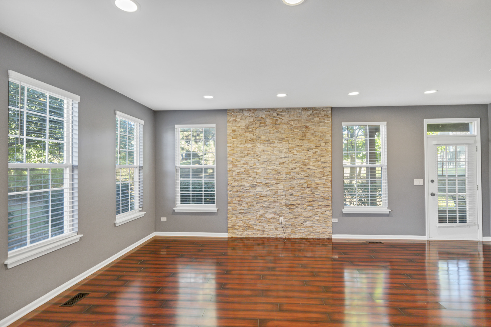 1949 Blackberry Lane #1949, Hoffman Estates, IL 60169