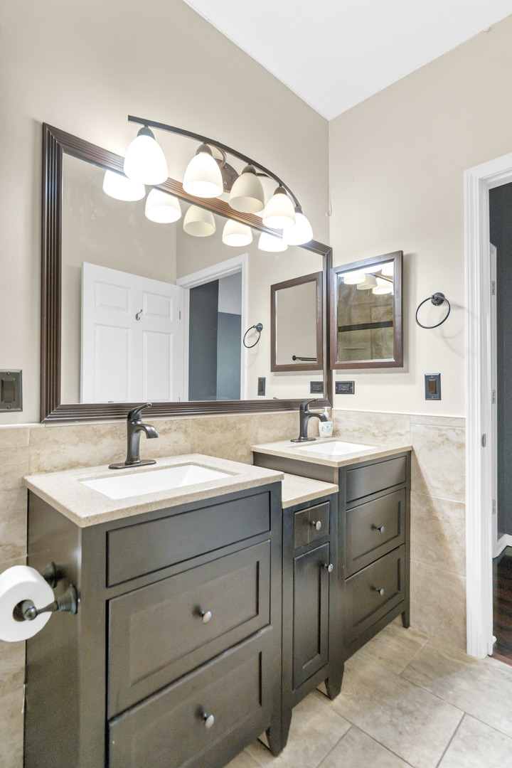 1949 Blackberry Lane #1949, Hoffman Estates, IL 60169