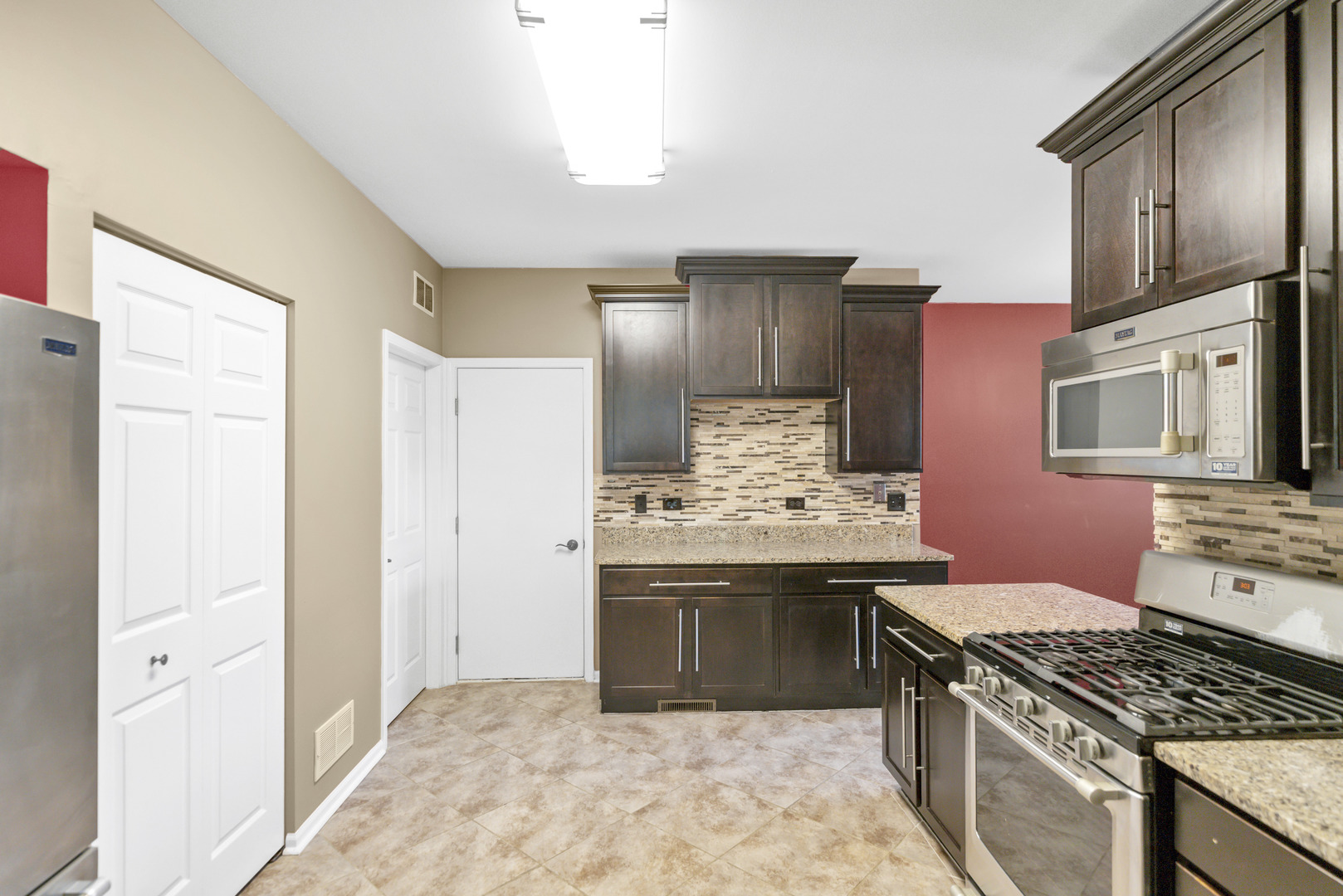 1949 Blackberry Lane #1949, Hoffman Estates, IL 60169