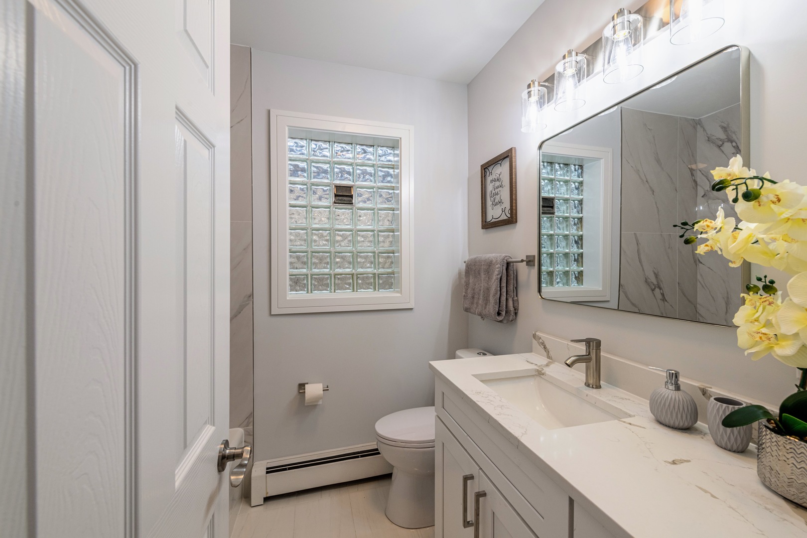 7718 W Westwood Drive, Elmwood Park, IL 60707