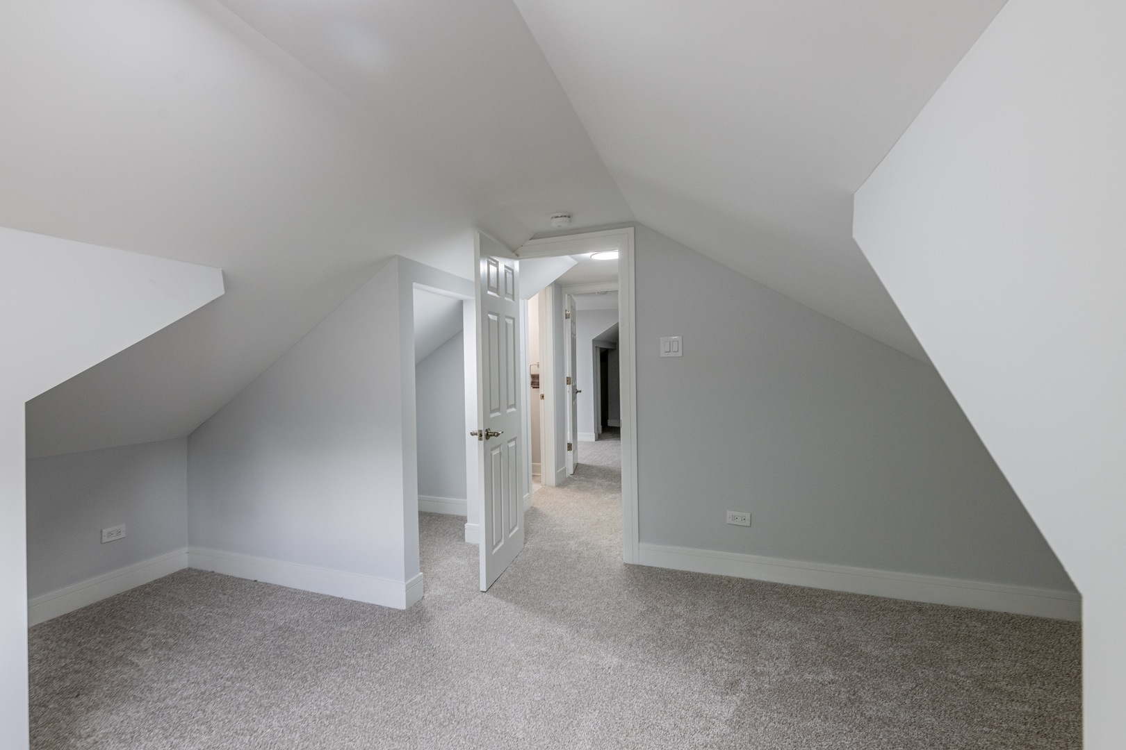 7718 W Westwood Drive, Elmwood Park, IL 60707