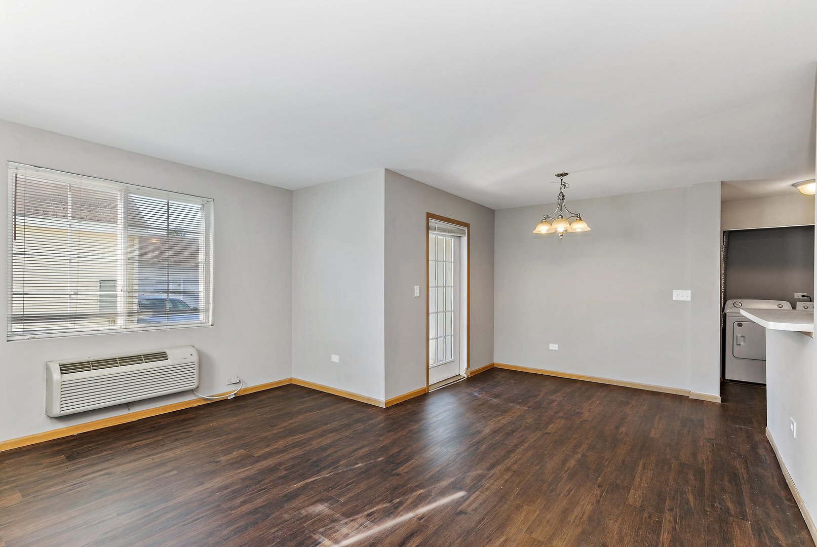 1809 Silverstone Drive #1809, Carpentersville, IL 60110