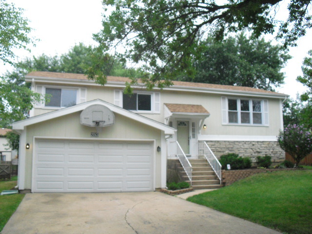 253 Windsor Drive, Bolingbrook, IL 60440