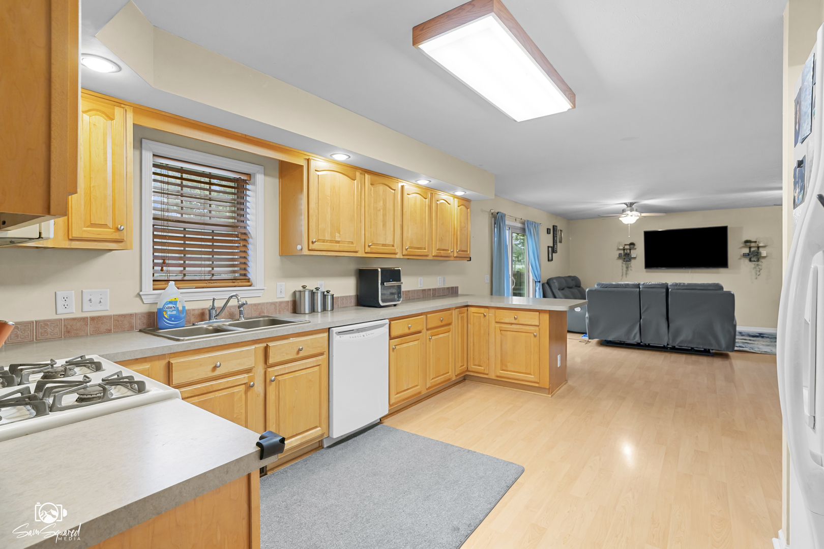 999 W Cermak Road, Braidwood, IL 60408