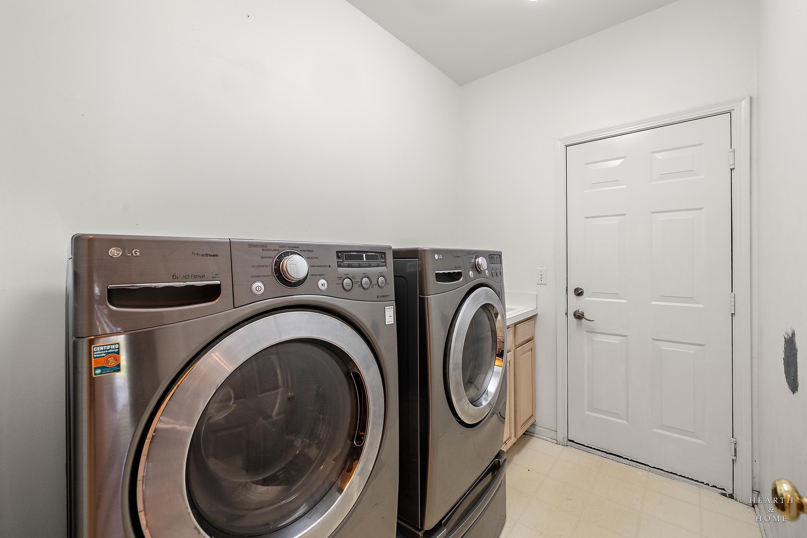 7 Shoal Creek Court, Lake In The Hills, IL 60156