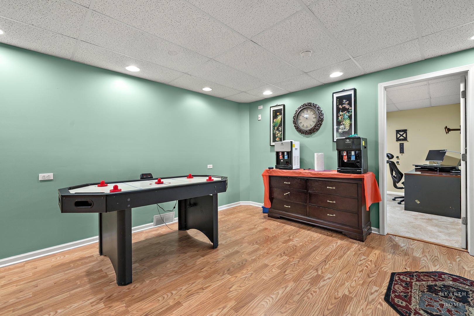 7 Shoal Creek Court, Lake In The Hills, IL 60156