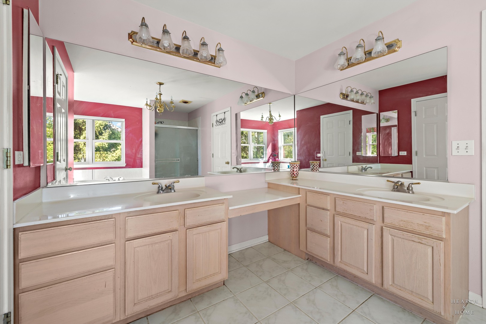 7 Shoal Creek Court, Lake In The Hills, IL 60156