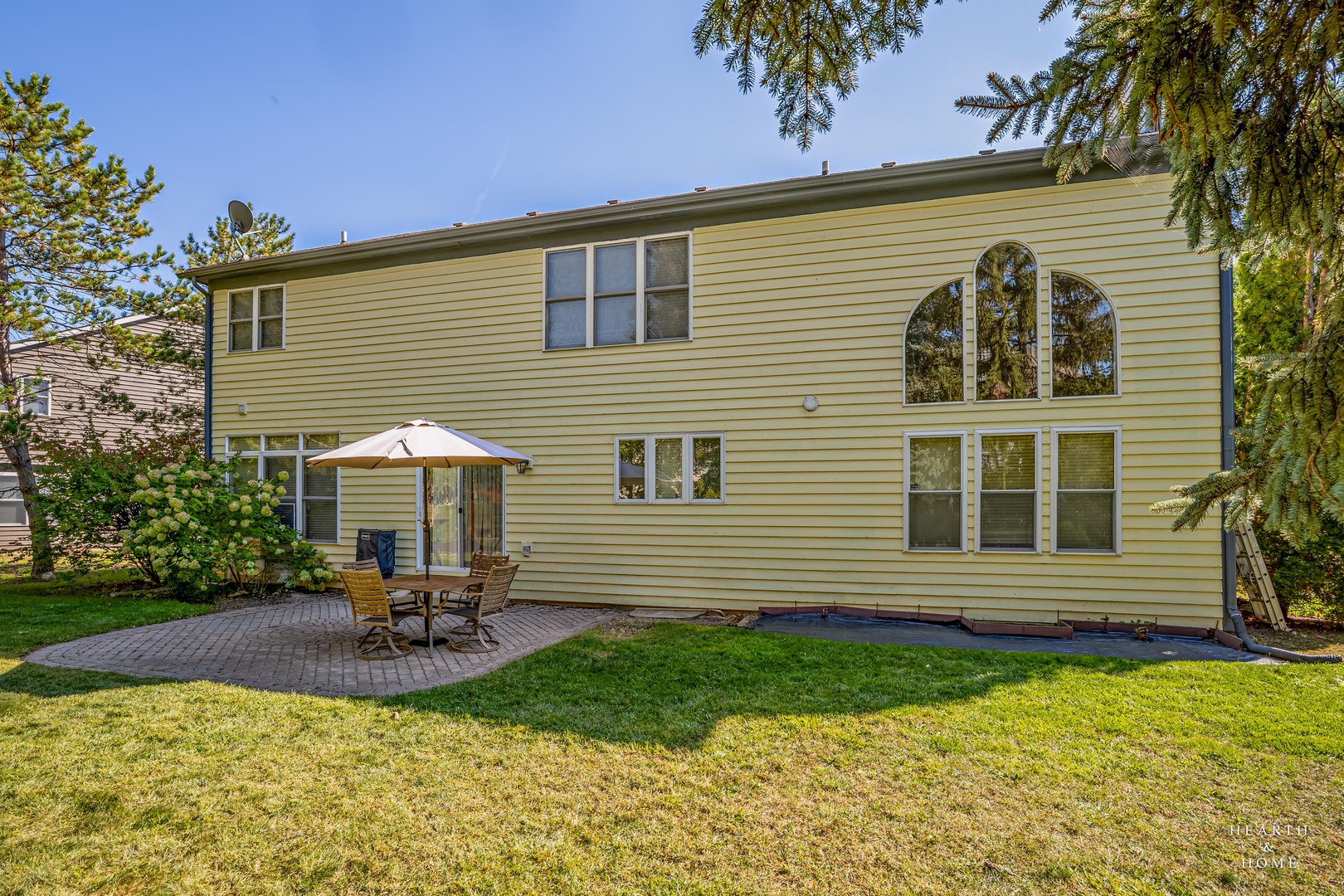 7 Shoal Creek Court, Lake In The Hills, IL 60156