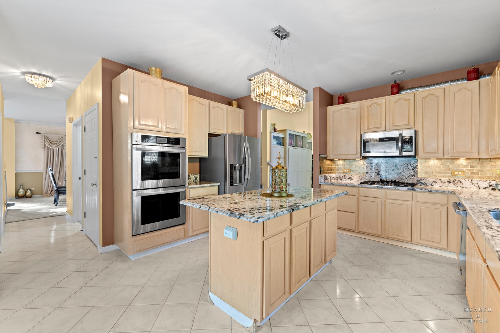 7 Shoal Creek Court, Lake In The Hills, IL 60156