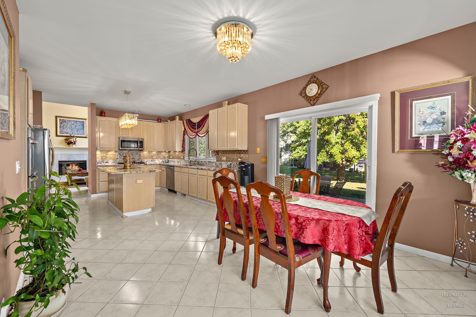 7 Shoal Creek Court, Lake In The Hills, IL 60156