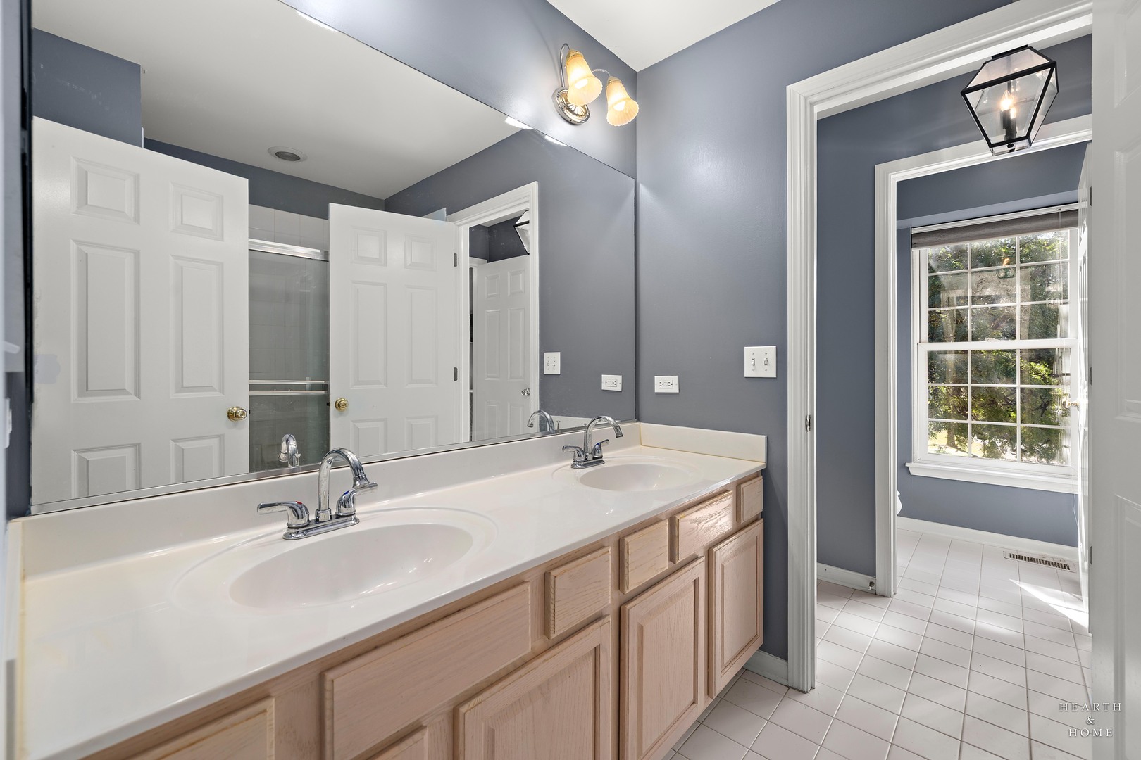 7 Shoal Creek Court, Lake In The Hills, IL 60156