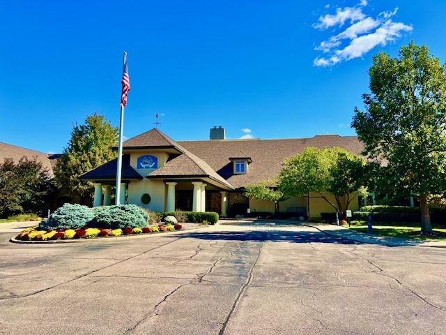 7 Shoal Creek Court, Lake In The Hills, IL 60156