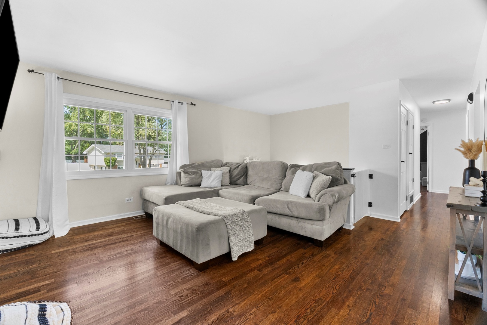 1345 Jefferson Road, Hoffman Estates, IL 60169