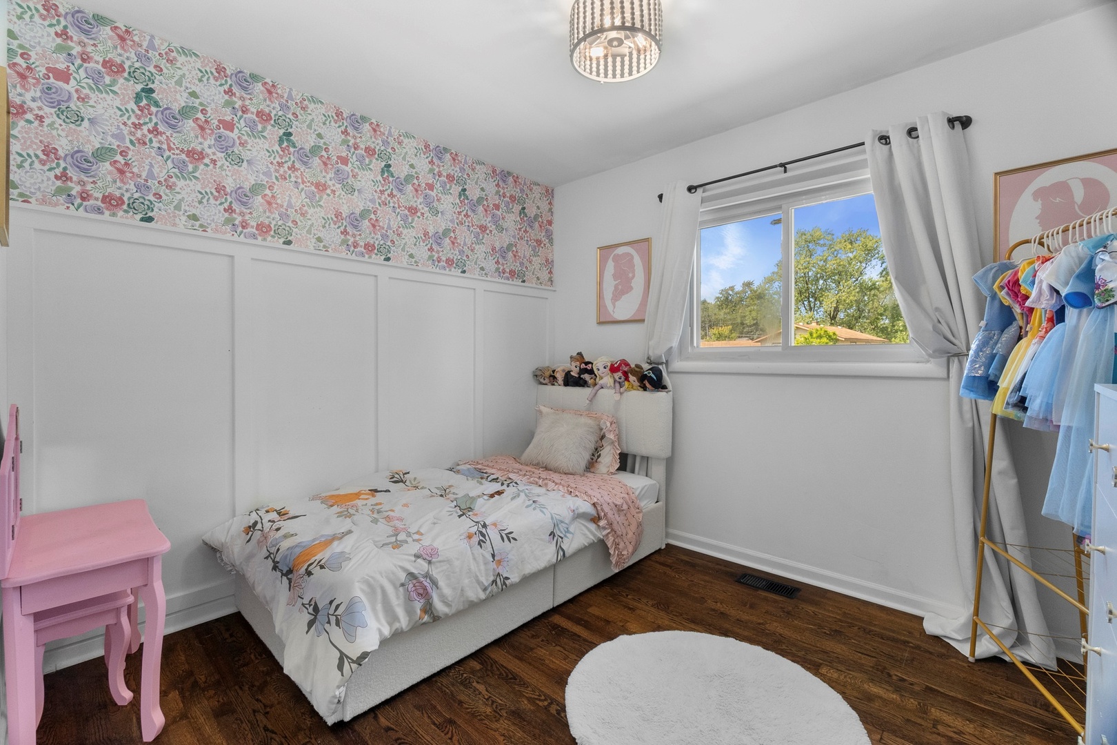 1345 Jefferson Road, Hoffman Estates, IL 60169