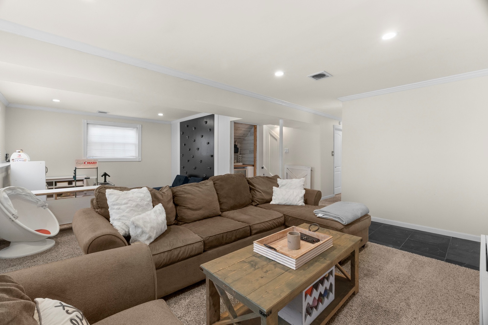 1345 Jefferson Road, Hoffman Estates, IL 60169