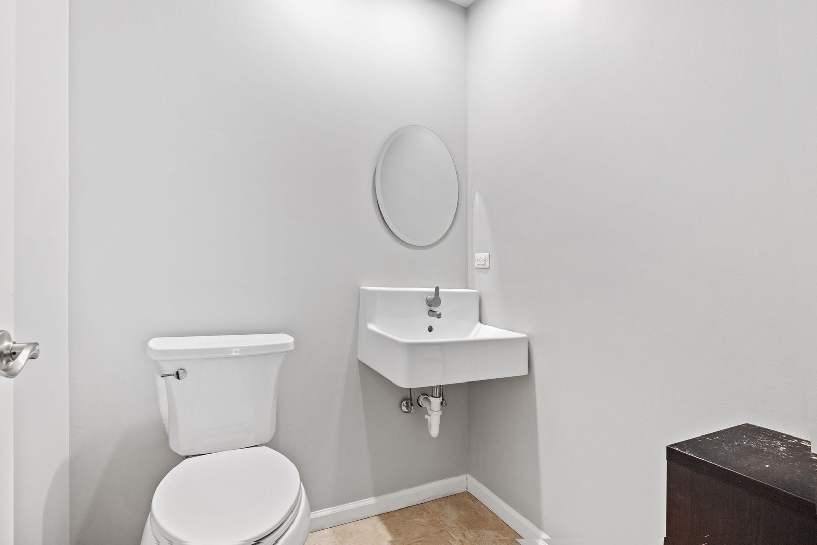 611 W JEFFERSON Street #202, Shorewood, IL 60404