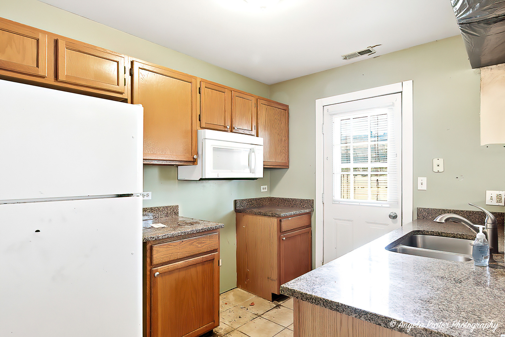 624 Yale Lane, Island Lake, IL 60042