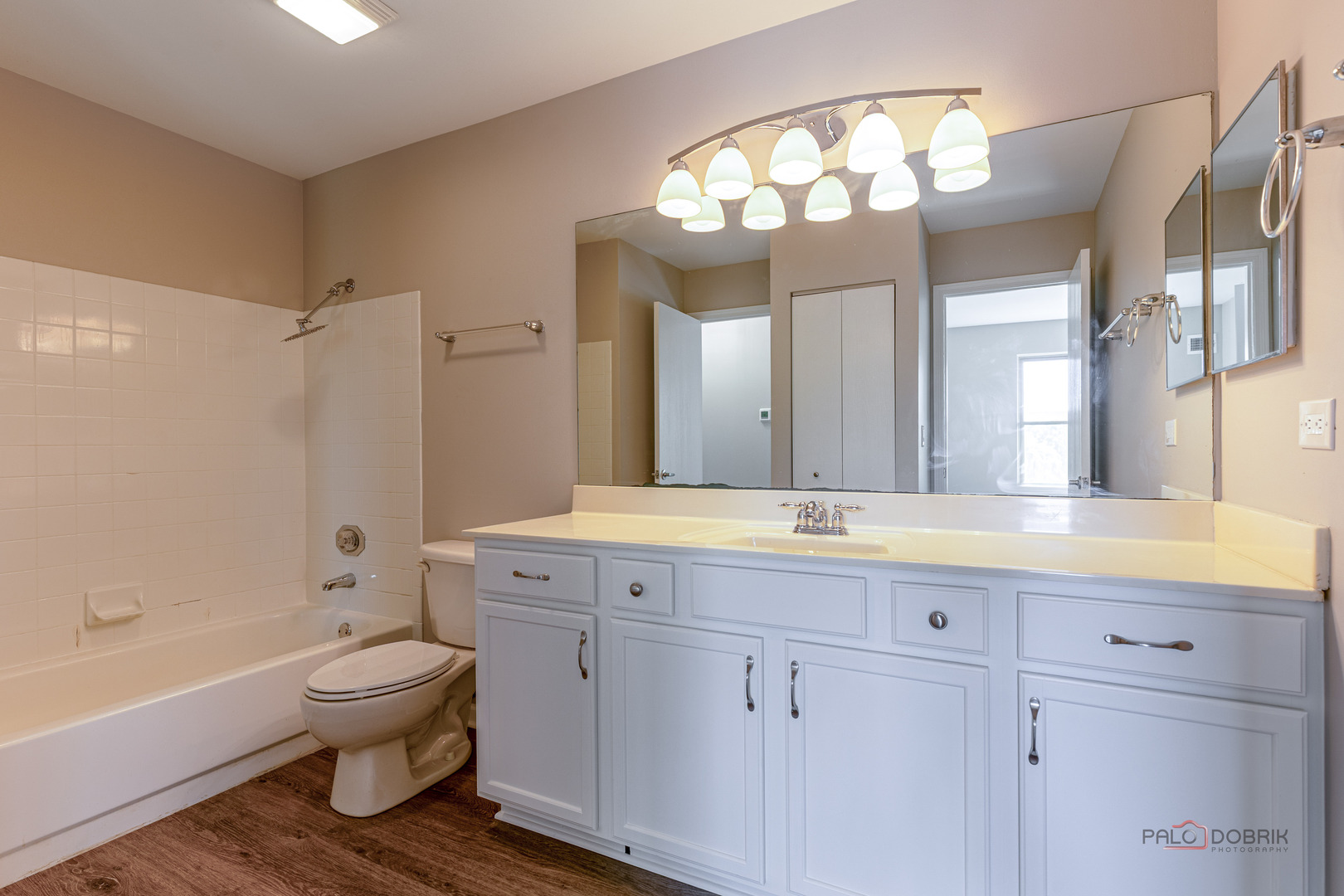 127 Glengarry Drive #307, Bloomingdale, IL 60108