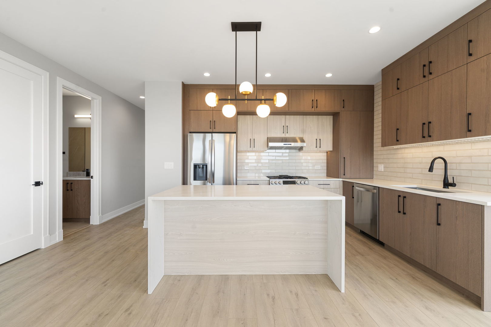 2355 W Flournoy Street #401, Chicago, IL 60612
