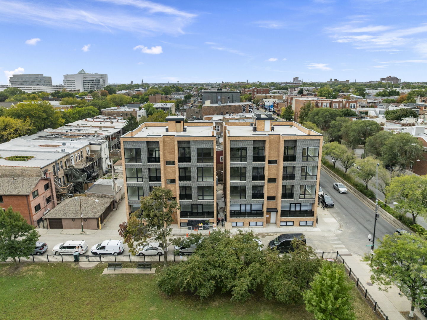 2355 W Flournoy Street #401, Chicago, IL 60612