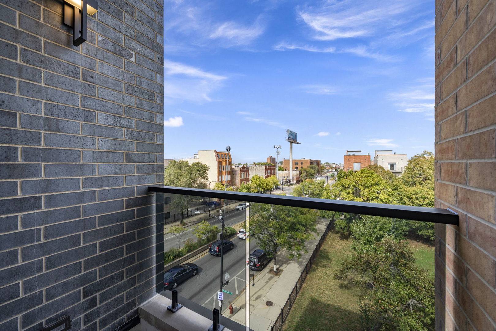 2355 W Flournoy Street #401, Chicago, IL 60612