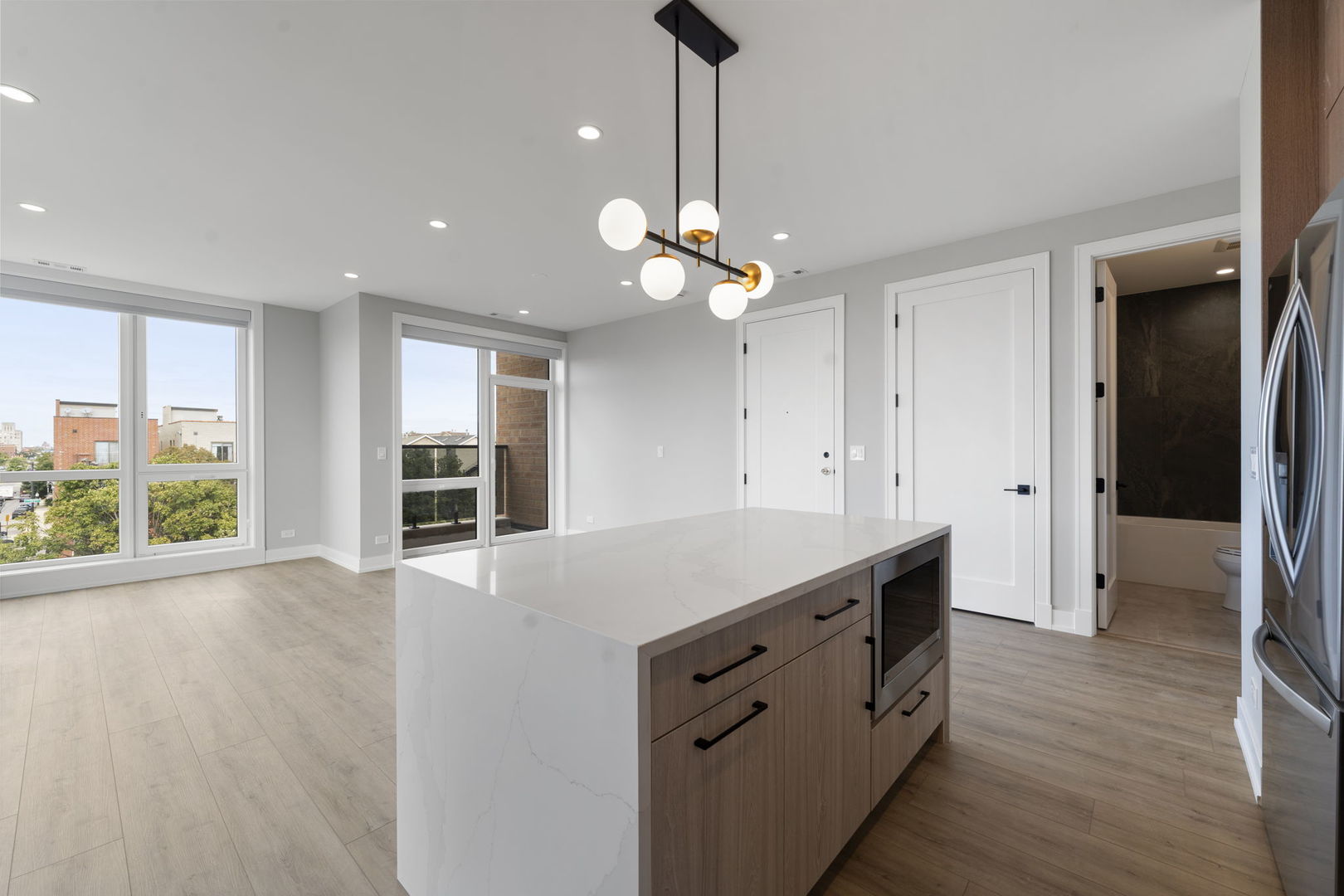 2355 W Flournoy Street #401, Chicago, IL 60612