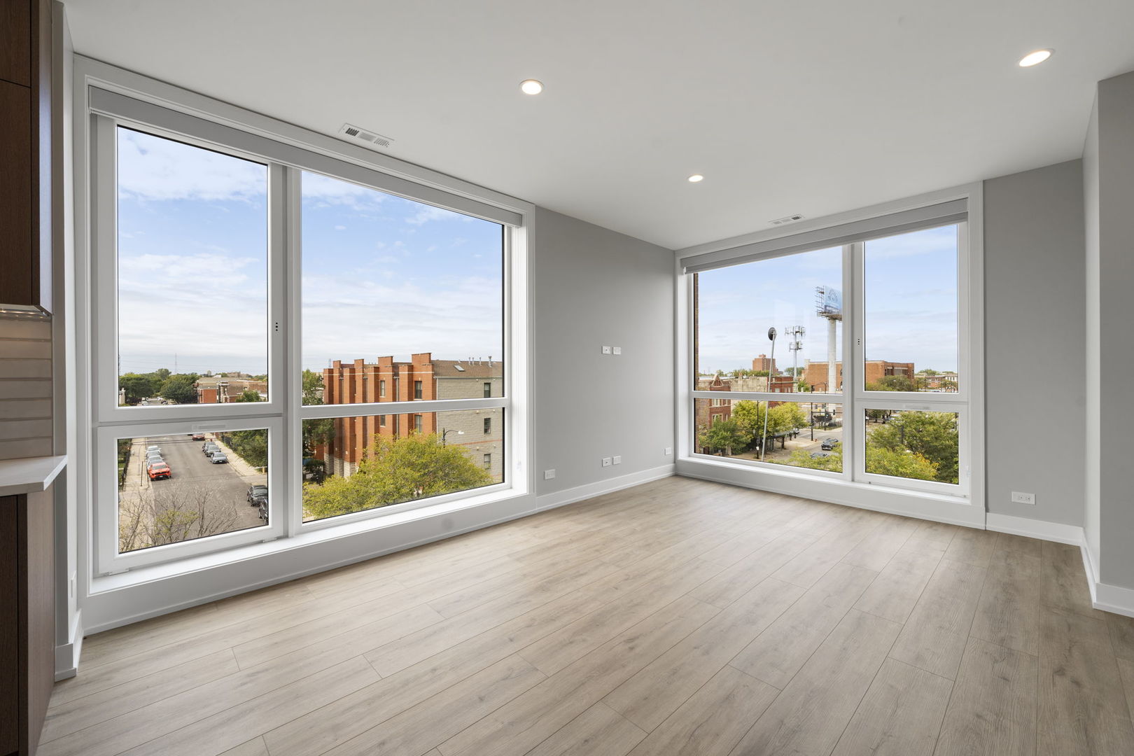 2355 W Flournoy Street #401, Chicago, IL 60612