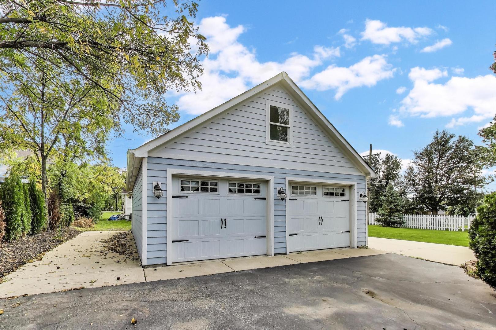 7339 S Park Avenue, Burr Ridge, IL 60527