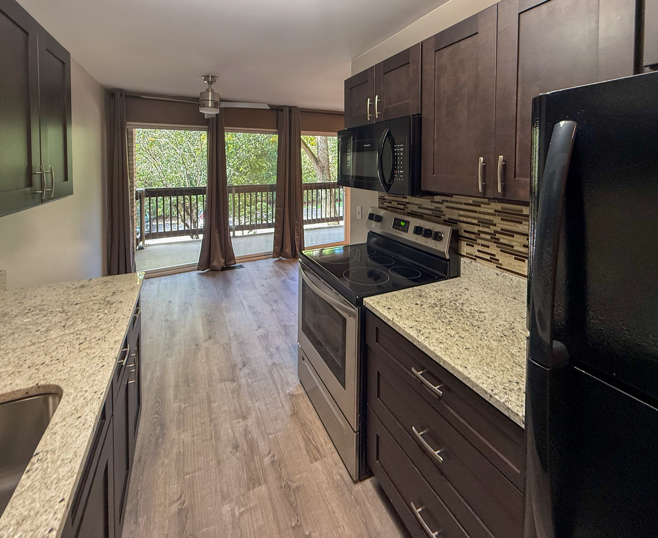 5600 Hillcrest Lane #2L, Lisle, IL 60532