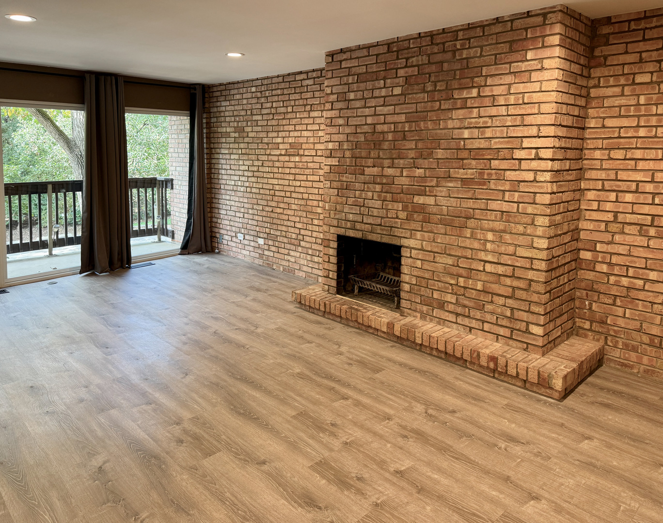 5600 Hillcrest Lane #2L, Lisle, IL 60532
