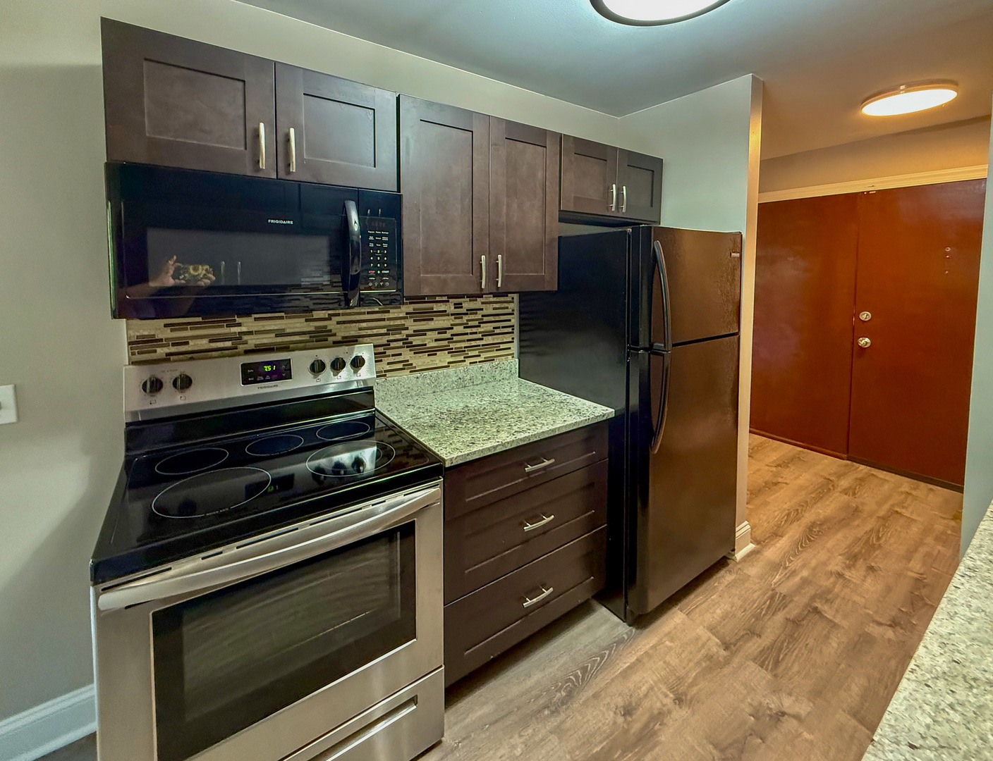 5600 Hillcrest Lane #2L, Lisle, IL 60532