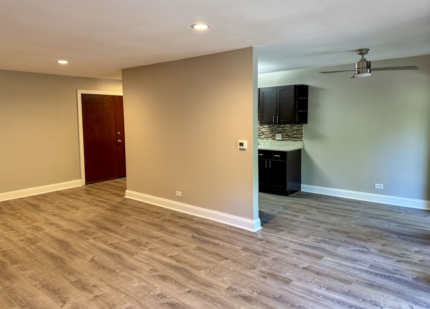 5600 Hillcrest Lane #2L, Lisle, IL 60532