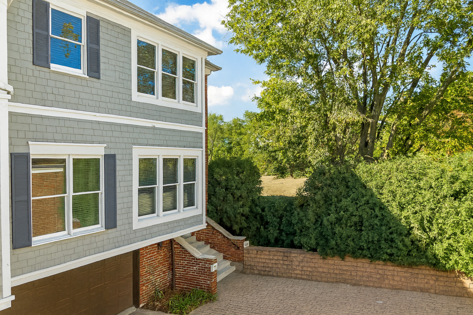 28 S Clay Street, Hinsdale, IL 60521