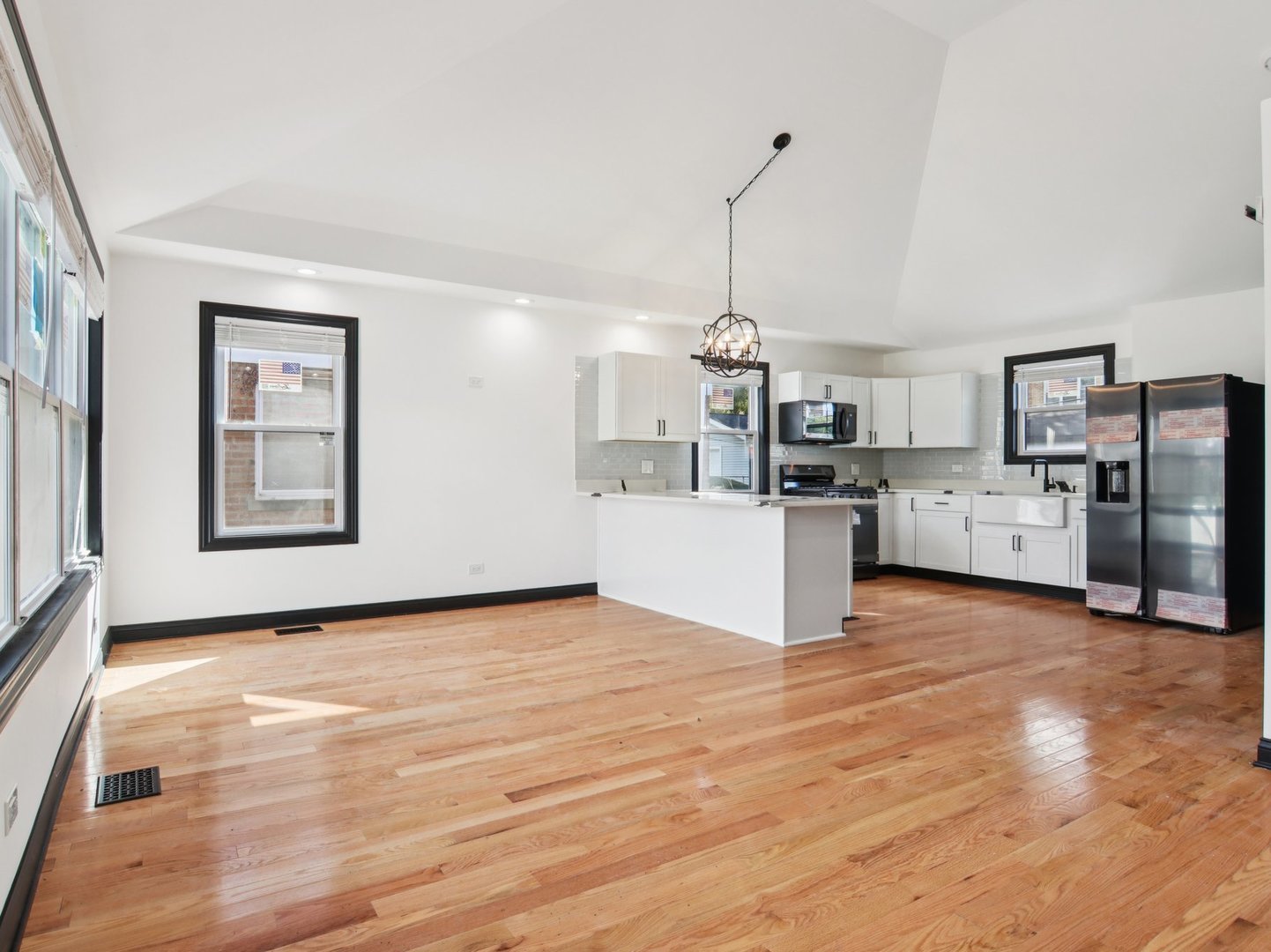 404 Frederick Avenue, Bellwood, IL 60104