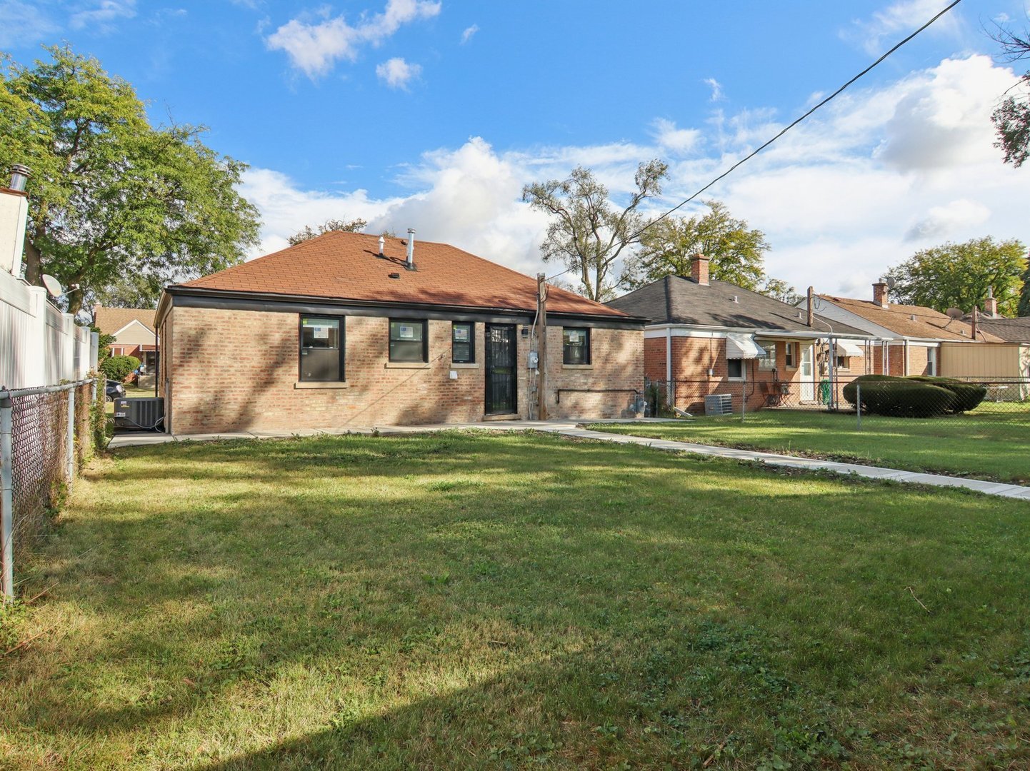 404 Frederick Avenue, Bellwood, IL 60104