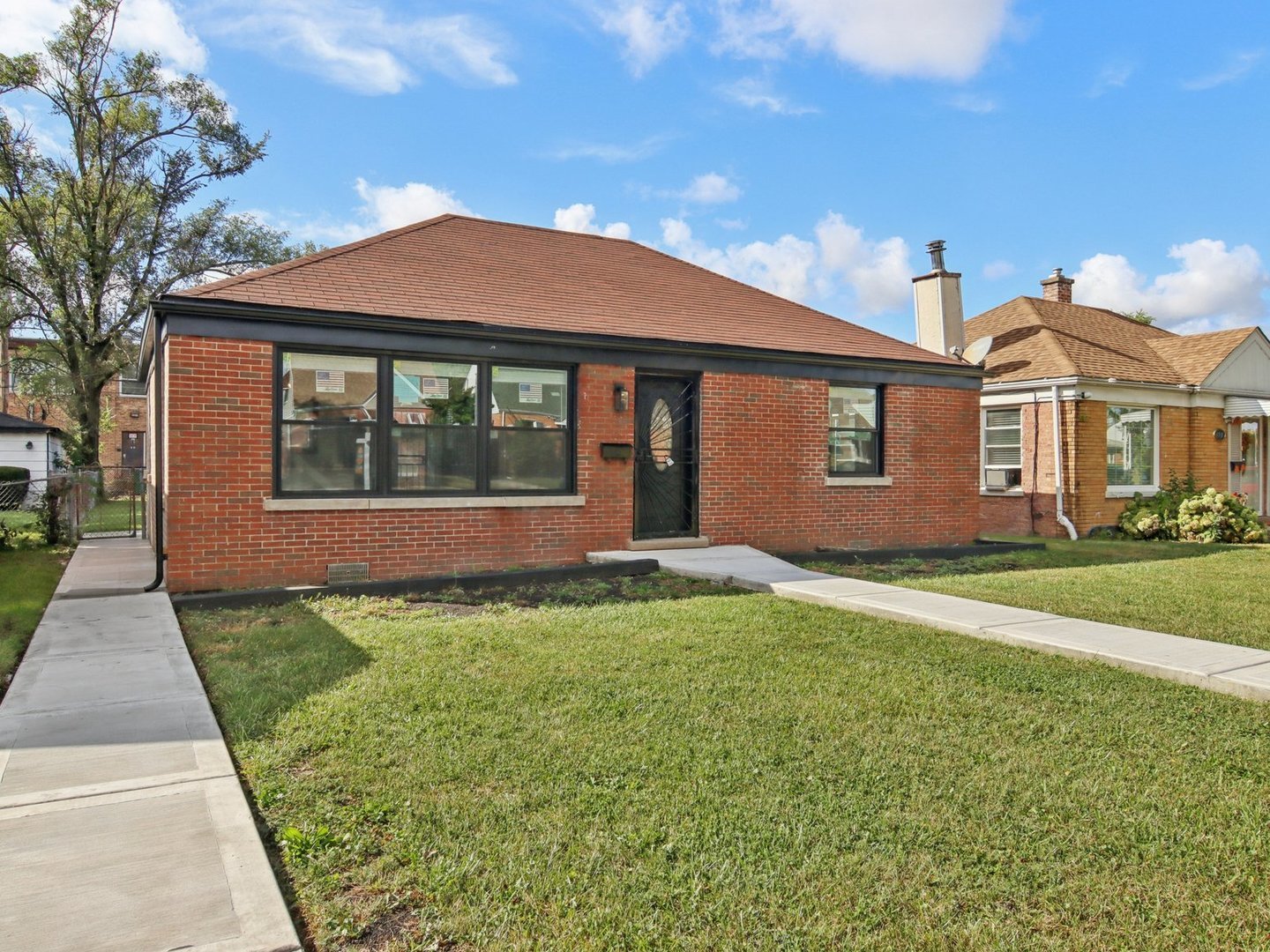 404 Frederick Avenue, Bellwood, IL 60104